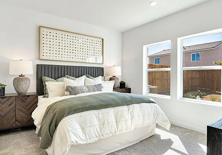 1550 Swain Dr — Photo 6