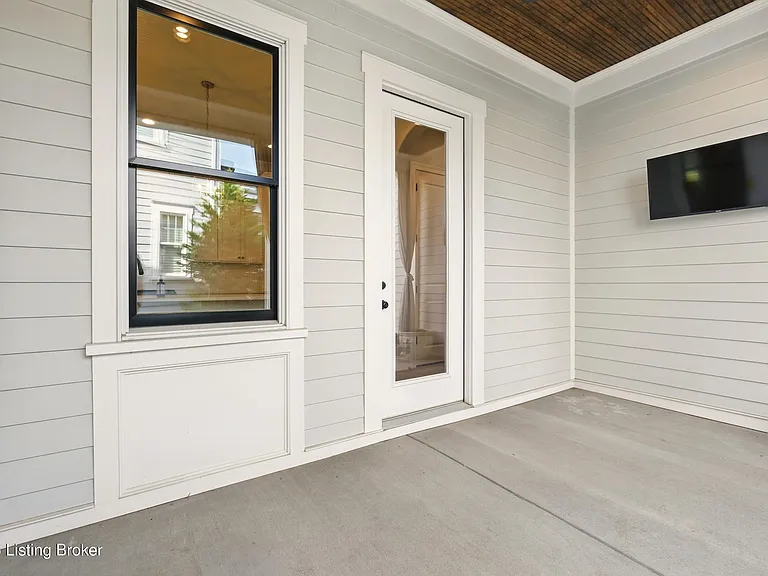 6218 Mistflower Cir — Photo 43