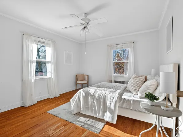 7 Roosevelt Terrace image 25 of 49