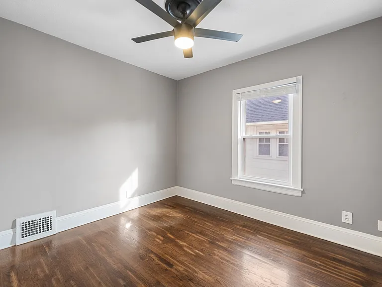 14521 Garfield Ave #2 — Photo 11