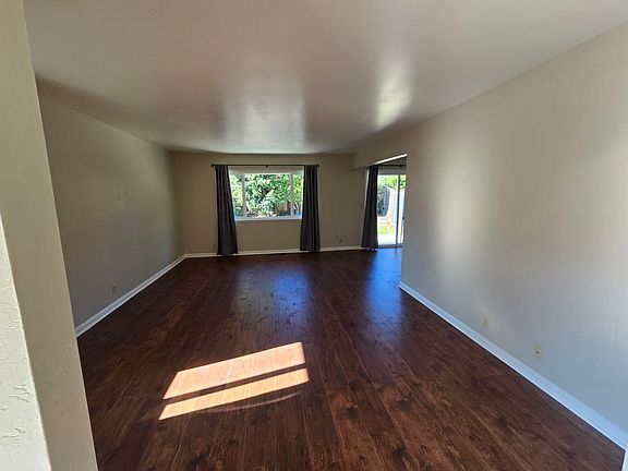 3rd image of 185 Wedgewood Ave