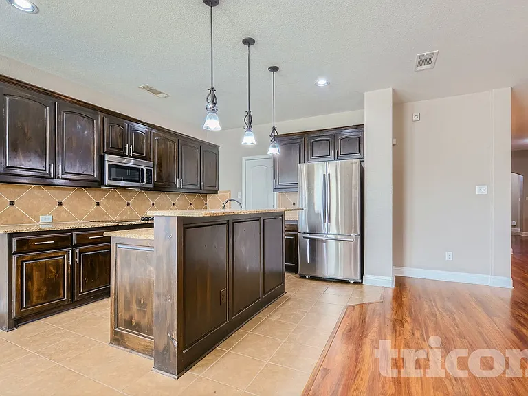 409 Montgomery Ave — Photo 19