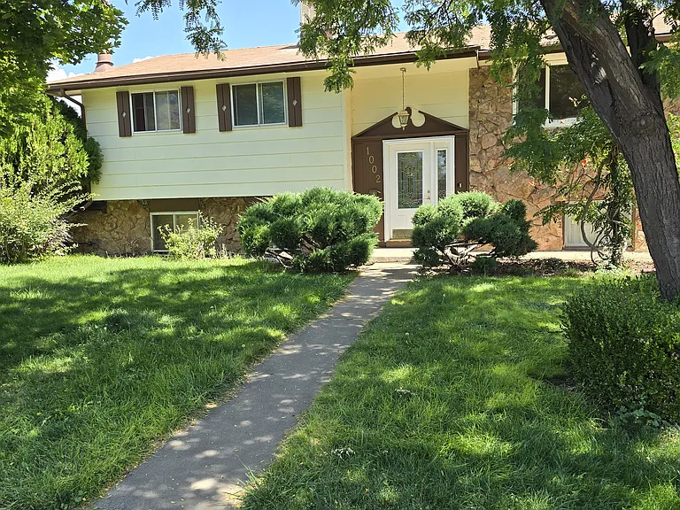 1002 S Cedar St — Photo 13