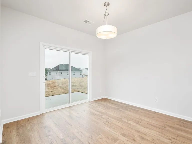 775 Justify Loop — Photo 32