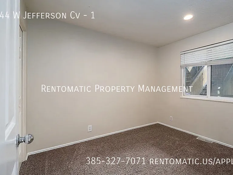 644 W Jefferson Cv #1 — Photo 5