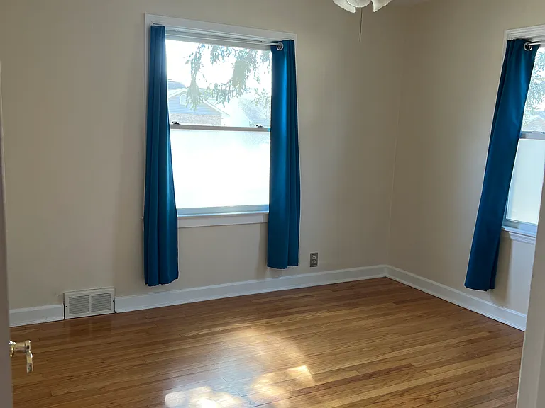 1610 W Union St — Photo 6