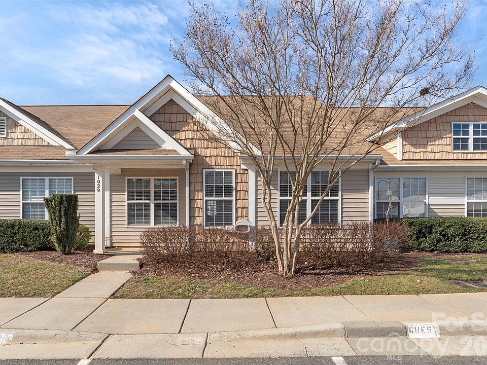 1st image of 1029 Duncan Chase Ln