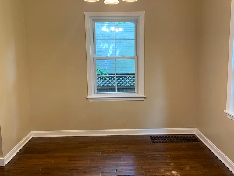 3810 Blanchan Ave — Photo 8