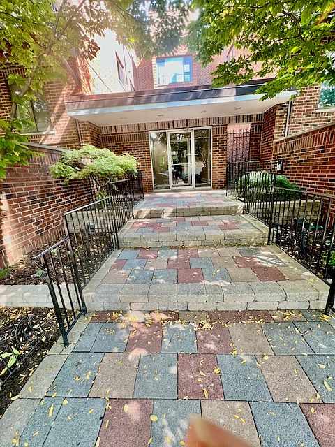 1st image of 1651 N Dayton St APT 306