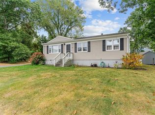 130 Pinnery Ave, Warwick, RI 02886