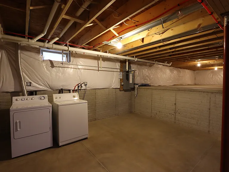 218 Sunset Rd — Photo 17