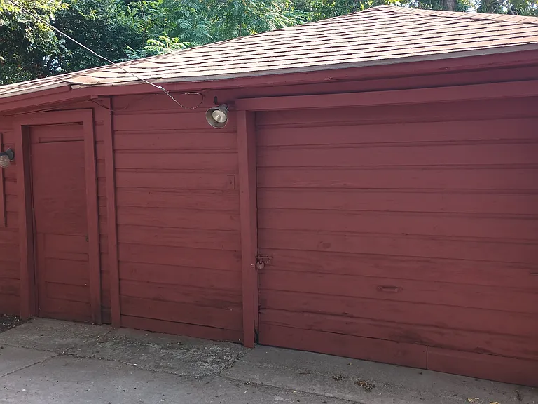 3717 Myrtle St — Photo 4
