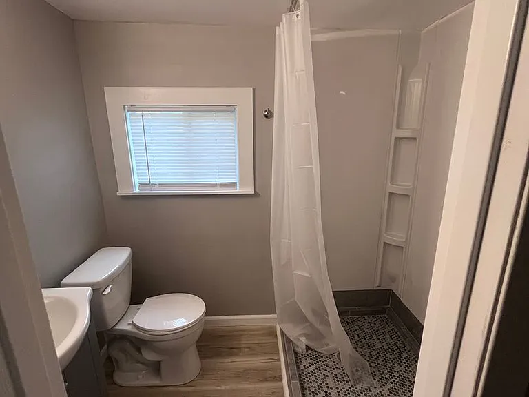 610 Commonwealth Ave — Photo 9