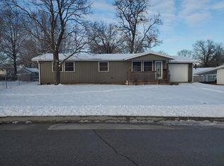 97 11th St, Chillicothe, MO 64601
