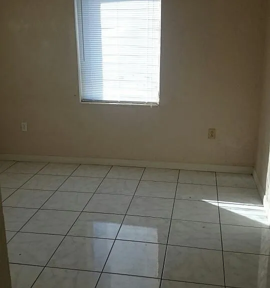 21447 Mallory Ave — Photo 7