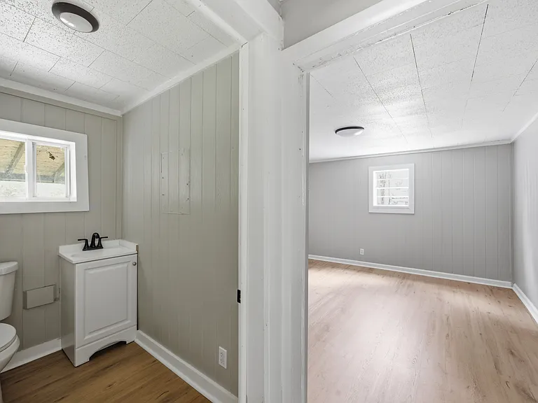 506 Daugherty St — Photo 24