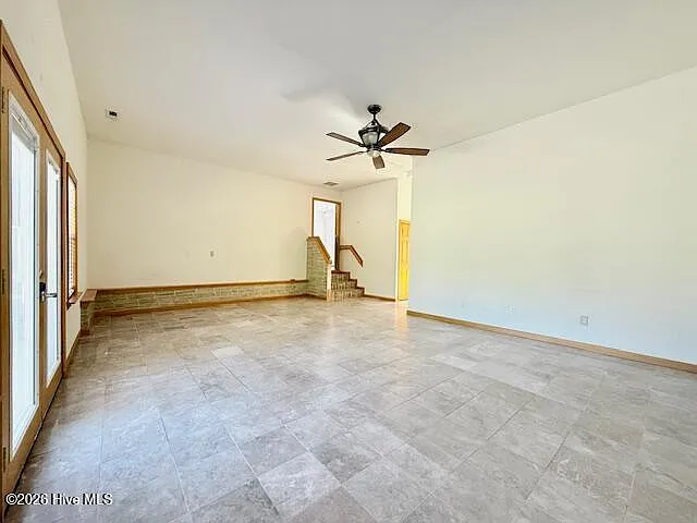 1215 Willow Springs Dr W — Photo 10