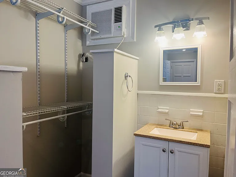 128 S Main Ave #9 — Photo 9