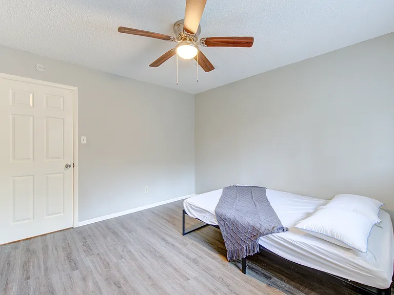 4106 California Ave — Photo 8