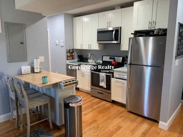 25 1/2 Gore St #3, Cambridge, MA 02141