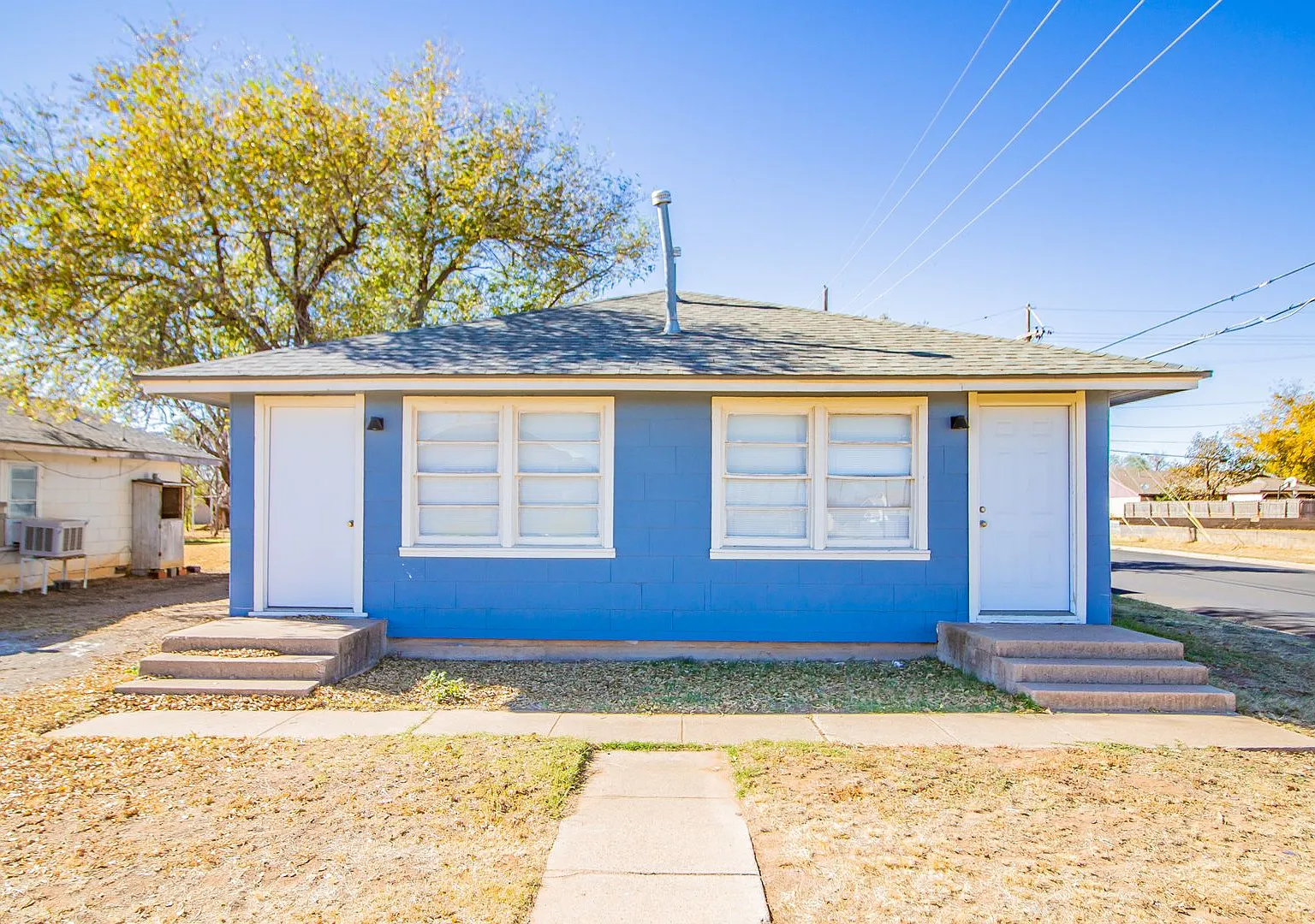 DH 302 Avenue U — Photo 1