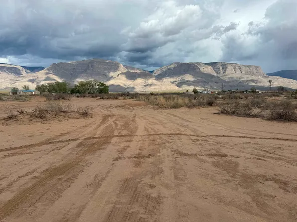 48 Southgate Dr, Alamogordo, NM 88310