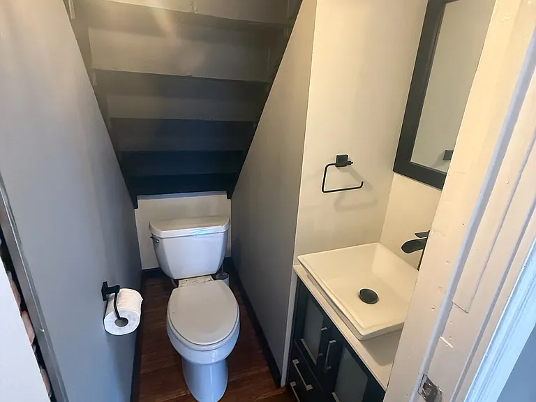 22 Weider St — Photo 4