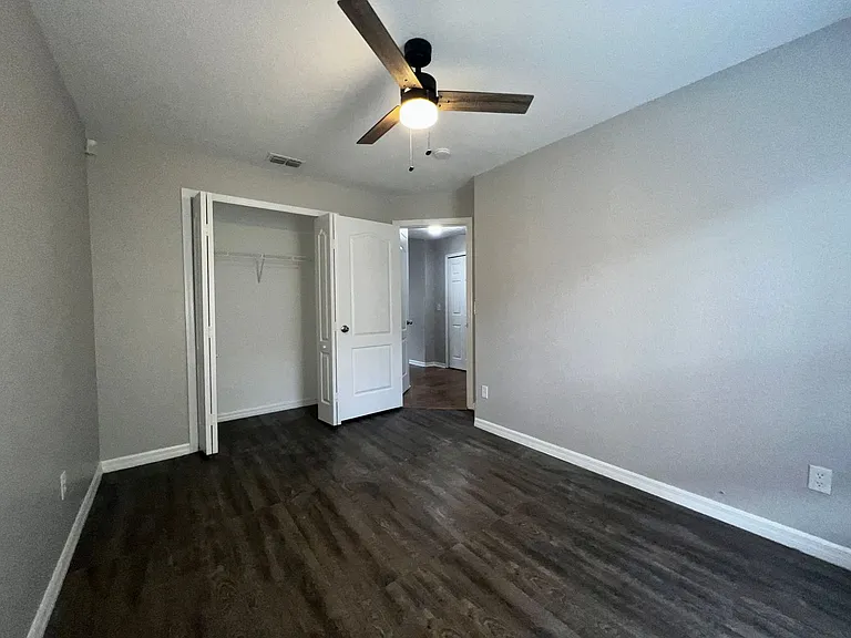 2620 Regency Oak Ln — Photo 27