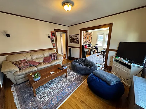 8 Mapleton St Photo 1