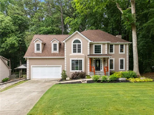 5954 Henley Dr, Powder Springs, GA 30127