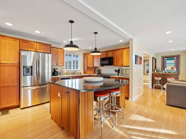 15 Moulton Farm Rd, Kennebunk, ME 04043