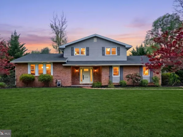 2505 Hepplewhite Dr, York, PA 17404