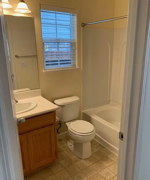 420 Hickory Cir — Photo 17