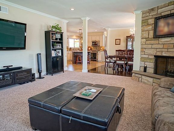 3rd image of 1566 Channelwood Dr