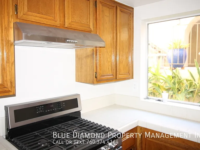 1023 Ficus Ln — Photo 6