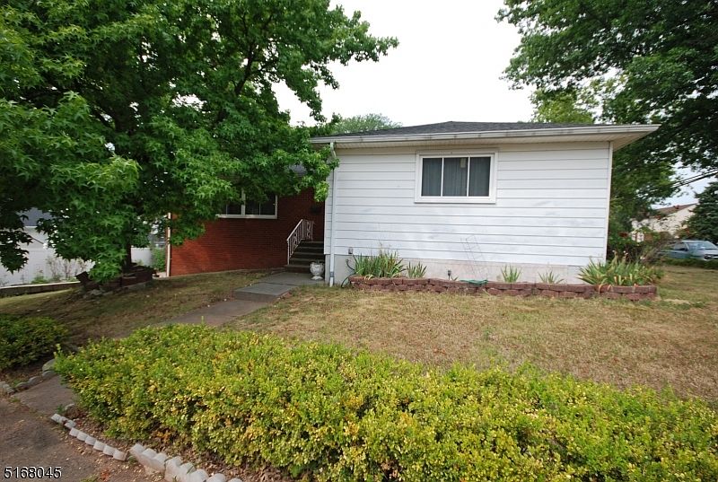1st image of 101 Sinclair Ave