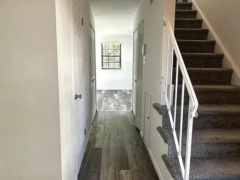 255 Greenough St — Photo 16