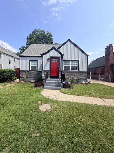 265 University Ave Photo 1