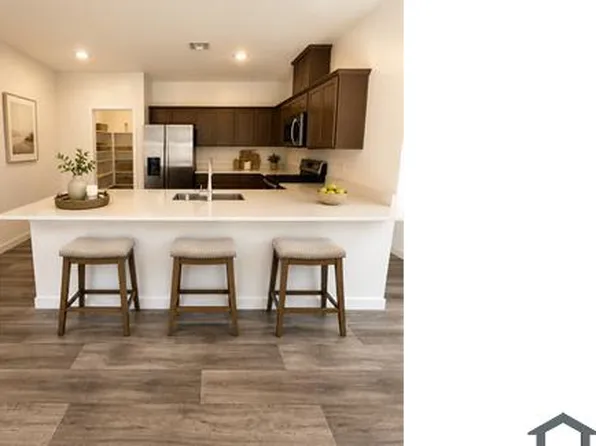 1027 Deerhorn Dr W, Madera, CA 93636