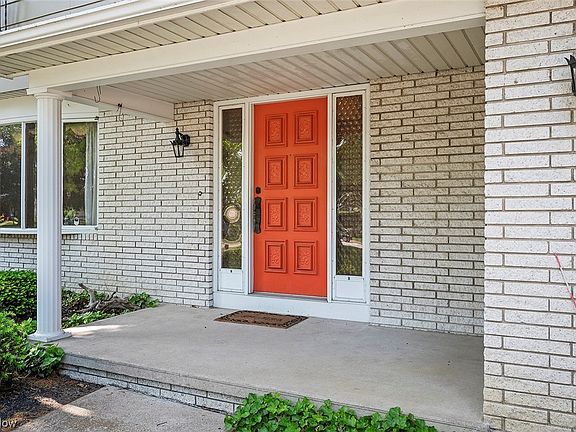 2nd image of 3608 Edgewood Dr