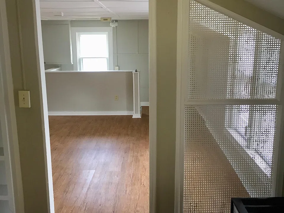 409 N George St #6