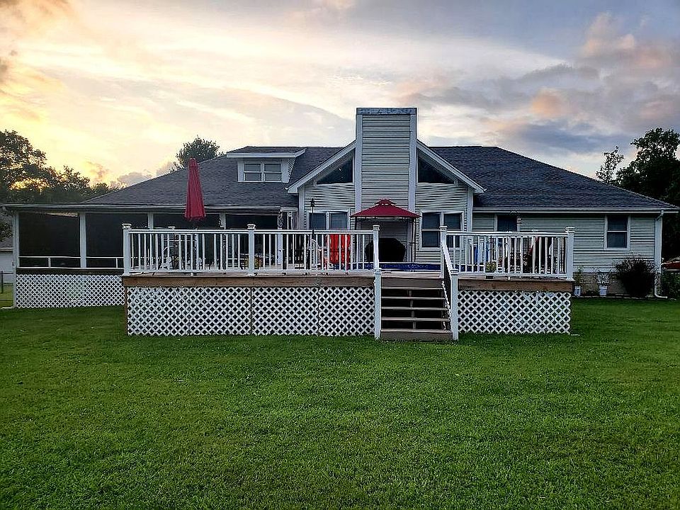 2nd image of 290 Sherman Dr