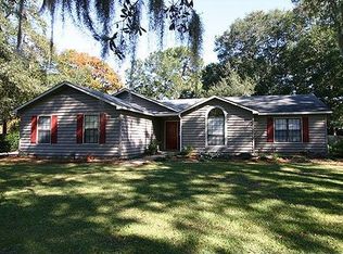 1 Audubon Rd, Beaufort, SC 29907