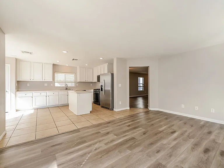 6171 Blue Rapids Ct — Photo 4