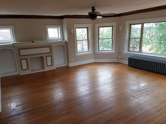 2nd image of 7847 S East End Ave APT 3