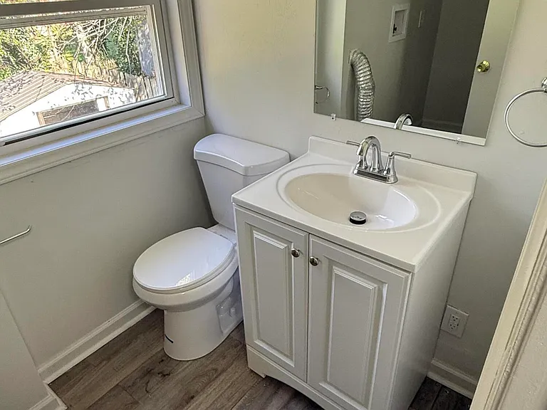 2608 Dorchester Dr NW — Photo 13