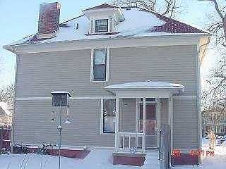 2nd image of 402 Victoria Pl