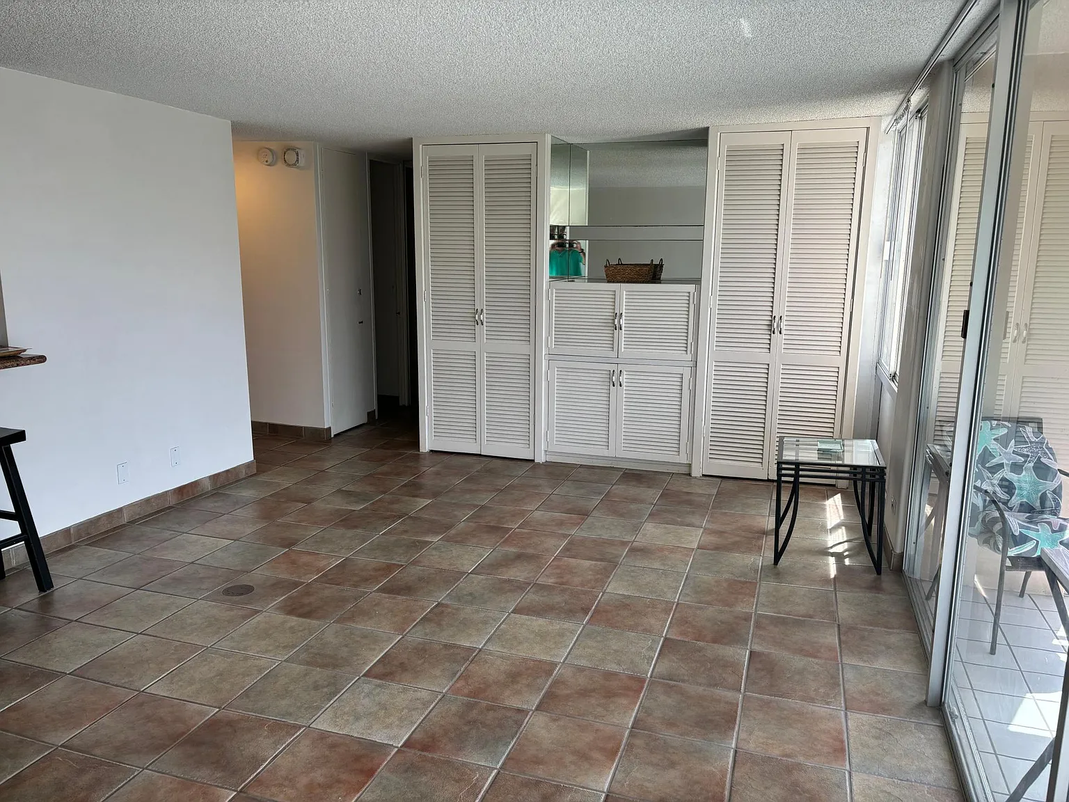 2415 Ala Wai Blvd — Photo 3