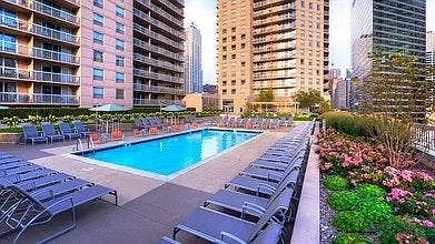 545 N Dearborn St #2504 Photo 1
