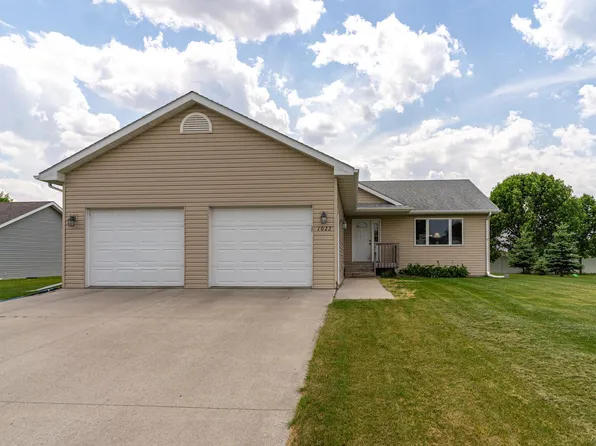 1022 Wilson Ave, Crookston, MN 56716
